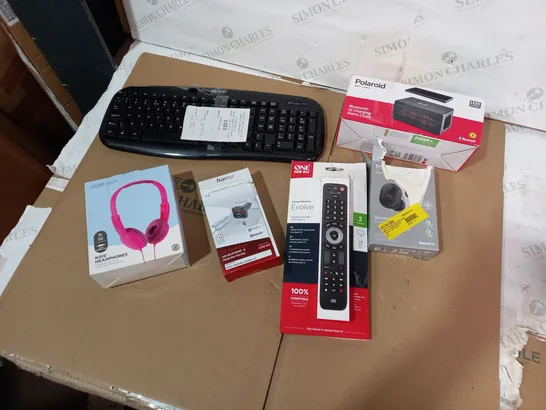 LOT OF APPROXIMATELY 20 ASSORTED ELECTRICAL ITEMS TO INCLUDE ONE FOR ALL REMOTE, ONN KEYBOARD, POLAROID ALARM CLOCK ETC