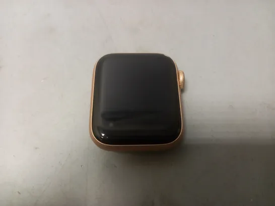 APPLE WATCH SE (40mm) (NO STRAP)