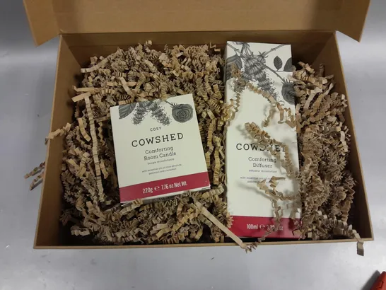 BOXED COSY COWSHED CANDLE AND DIFFUSER SET