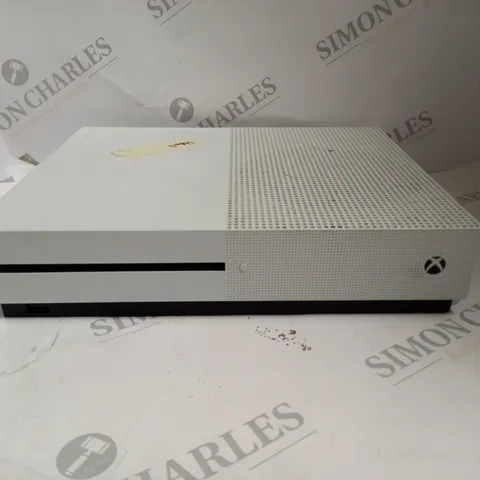 XBOX ONE S CONSOLE IN WHITE 