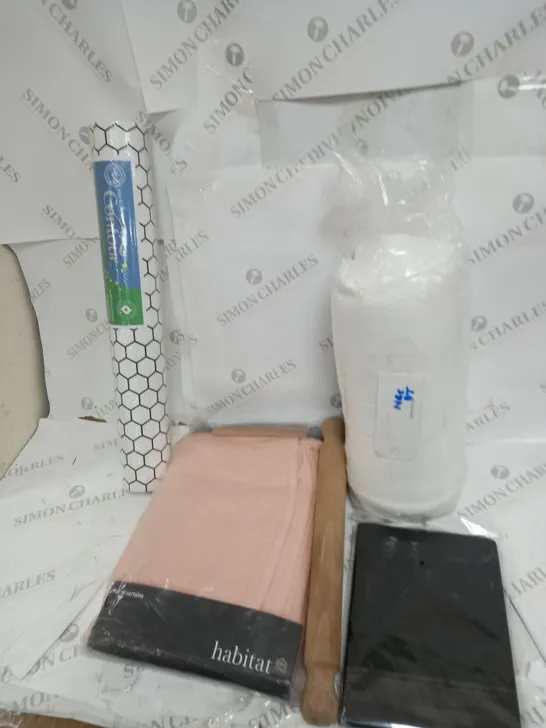 LOT OF APROXIMATELY 15 ASSORTED HOUSEHOLD ITEMS TO INCLUDE ROLLING PINS, IPAD CASES AND WALLPAPER