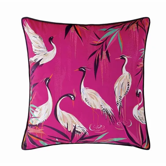 BAGGED HERON FEATHERS CUSHION WITH FILLING X 2