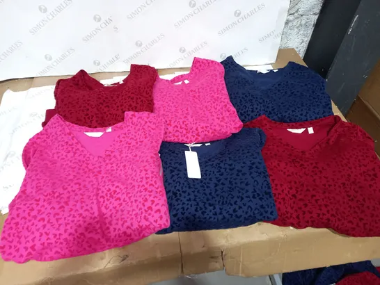 13 ASSORTED DANII MINOGUE JUMPERS 