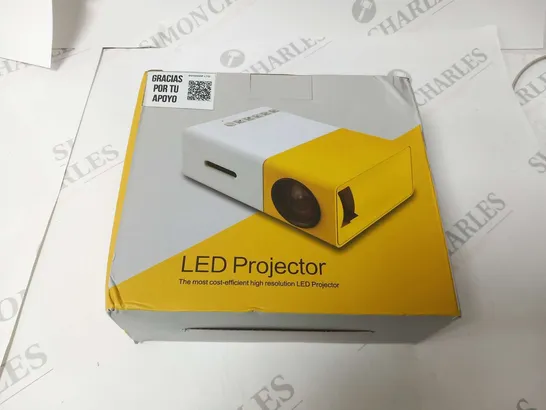 BOXED LED PROJECTOR 