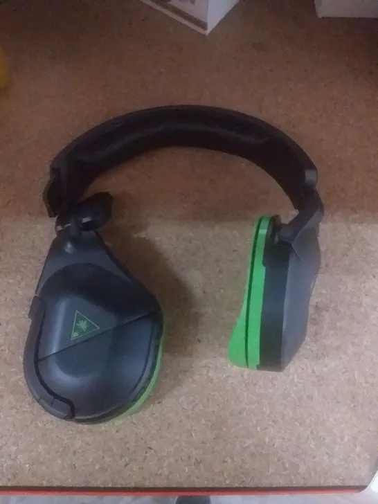 BOXED TURTLE BEACH WIRELESS HEADSET