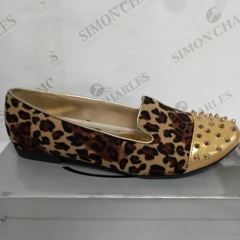 BOXED CASANDRA LEOPARD PRINT GOLD TOE SHOES - SIZE 6