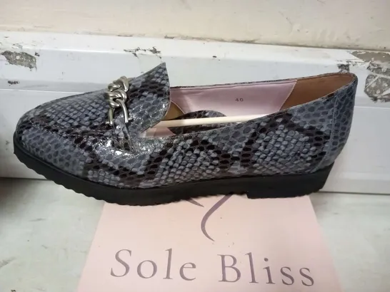 BOXED SOLE BLISS TAMARA DENIM SNAKE SIZE 40