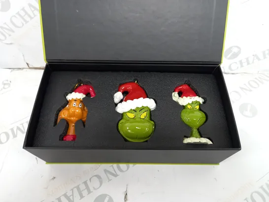 THE GRINCH ORNAMENT GIFT SET 