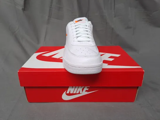 BOXED PAIR OF NIKE COURT VINTAGE SHOES IN WHITE UK SIZE 6.5