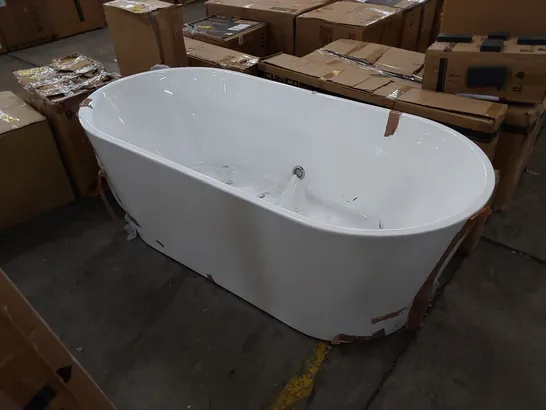 LARGE DESIGNER BATH 