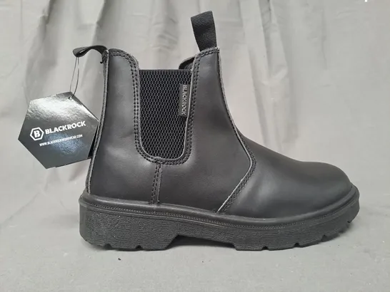 BOXED PAIR OF BLACKROCK DEALER BOOTS IN BLACK UK SIZE 4