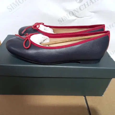 PAIR OF BOXED PENELOPE LEATHER BALLERINA PUMPS SIZE 37