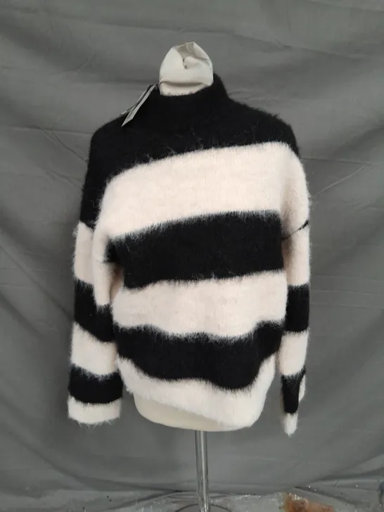 RIVER ISLAND CREAM & BLACK STRIPE JUMPER - MEDIUM