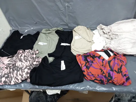 BOX OF APPROXIMATELY 10 ASSORTED PIECES OF CLOTHING IN VARIOUS STYLES, SIZES, AND BRANDS 