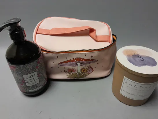 LOT OF 3 ITEMS INCLUDES WILLIAM MORRIS HANDWASH, COSMETICS BAG AND SAND + FOG CANDLE