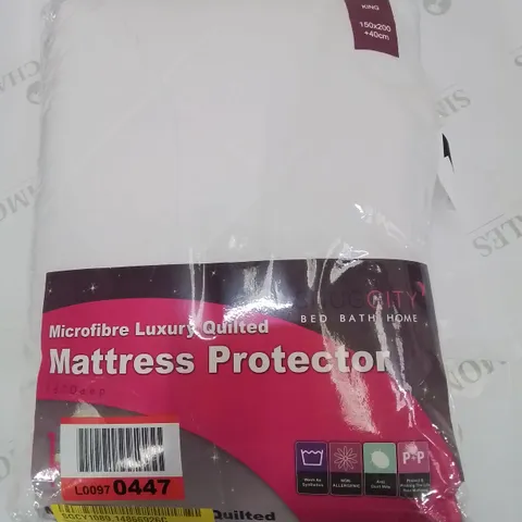 BAGGED HYPOALLERGENIC MATTRESS PROTECTOR // SIZE: KING 