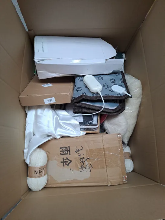 LARGE BOX OF ASSORTED HOUSEHOLD ITEMS TO INCLUDE CARBON FITTER, ELECTRIC AIR PUMP AND OFFICE CHAIR COVER