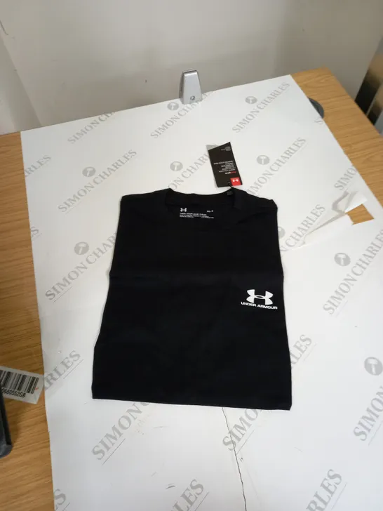 MENS BLACK MEDIUM UNDER ARMOUR TOP