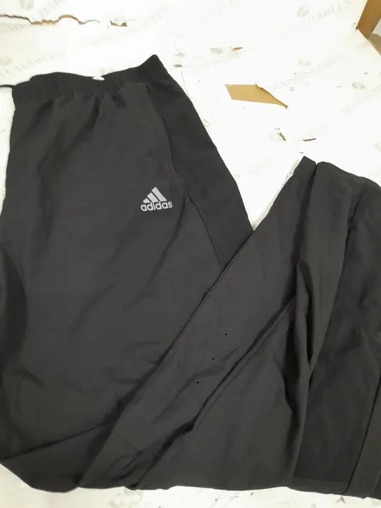 ADIDAS MENS TRACKSUIT PANTS IN BLACK - SIZE XL