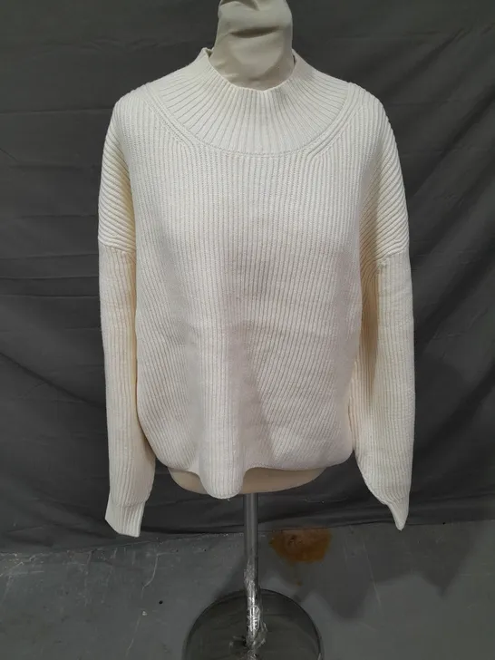 MAEVE RIBBED KNITTED SWEATER IN CREAM SIZE XL