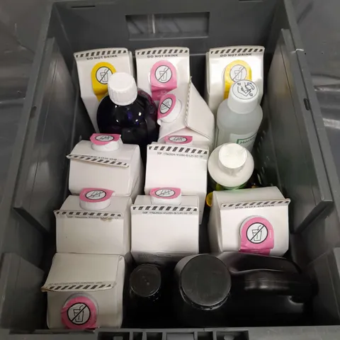 TOTE OF APPROX 10 CLEANING PRODUCTS TO INCLUDE WASHING UP LIQUID , FABRIC CONDITIONER , HARDENER , ETC  - COLLECTION ONLY