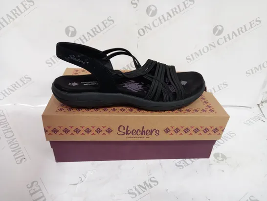 BOXED SKECHERS VEGAN OPEN TOE SANDALS SIZE 7