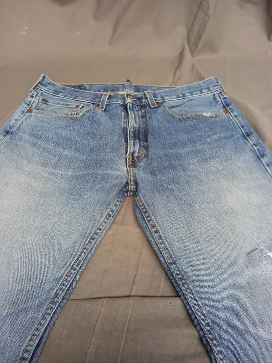 LEVI 505 LIGHT DENIM JEANS - W34 L32