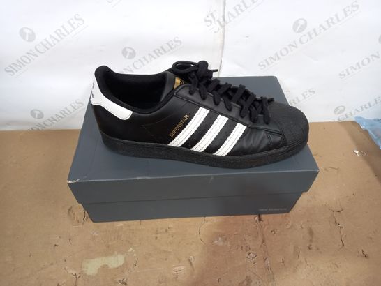 BOXED PAIR OF ADIDAS TRAINERS SIZE 11