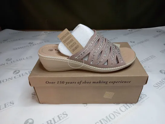 BOXED CUSHION WALK DIAMANTE MULE SANDALS SIZE 6