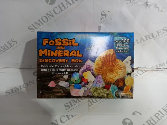 BOXED FOSSIL AND MINERAL DISCOVERY BOX 