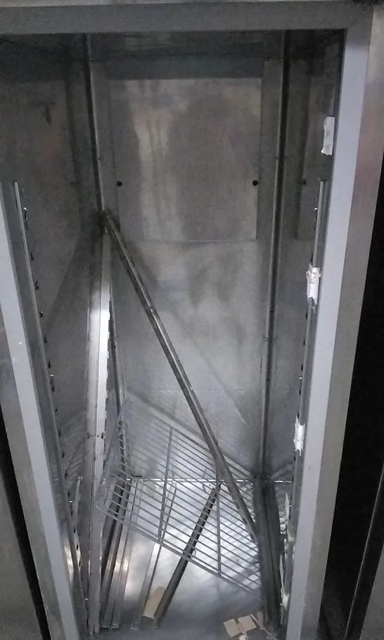 SINGLE COMMERCIAL FRIDGE/CHILLER F. PLUS TNV 70