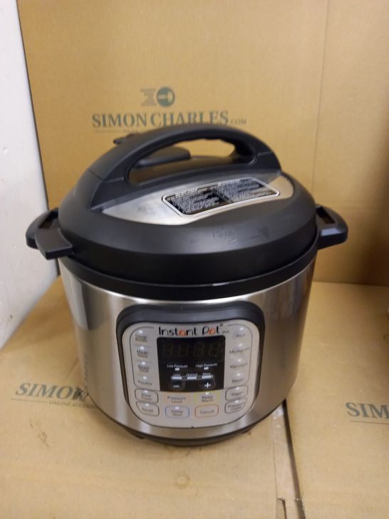 INSTANT POT DUO SMART PRESSURE COOKER