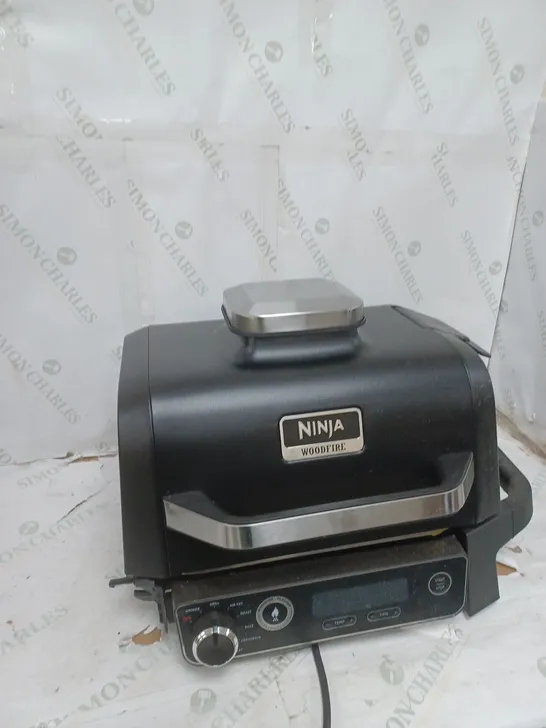 BOXED NINJA WOODFIRE ELECTRIC BBQ GRILL & SMOKER OG701UKQ