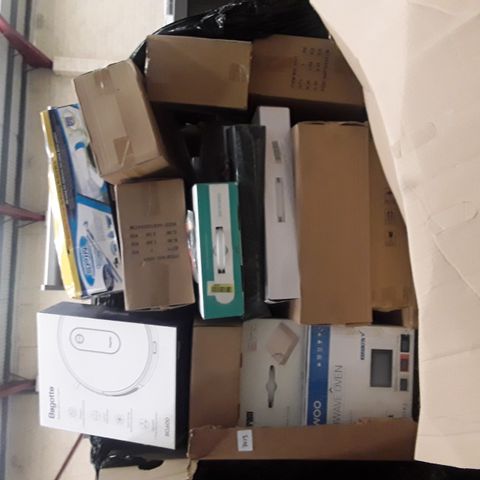 LARGE PALLET OF A SIGNIFICANT QUANTITY OF ASSORTED BRAND NEW HOUSEHOLD ITEMS TO INCLUDE DAEWOO MICROWAVE OVEN, BAGOTTA ROBOTIC VACUUM CLEANER, HURRICANE SPIN SCRUBBER ETC