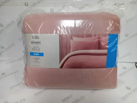 BRAND NEW SUPERSOFT PINK FAUX FUR DUVET SET WITH 2 PILLOW CASES - KING SIZE 