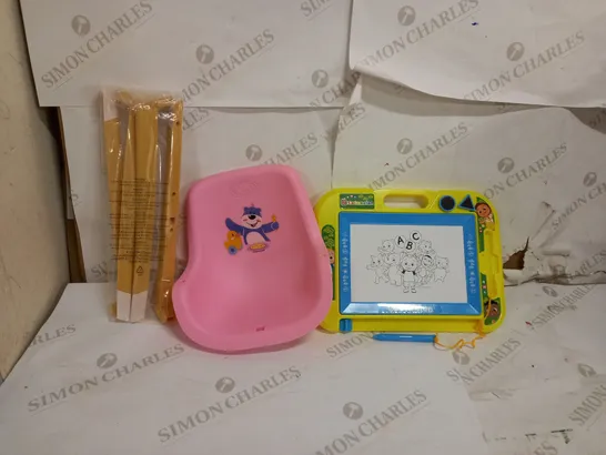 BOX OF APPROX 2 BABY BORN HIGHCHAIR & MAGNETIC SCRIBBLER RRP £28.99