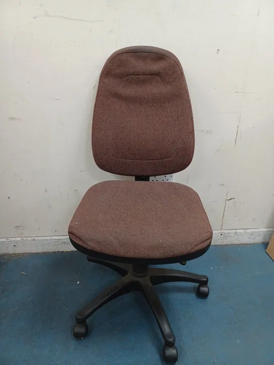 UNBRANDED BROWN OFFICE CHAIR WITH WHEELS & ADJUSTABLE BACK - COLLECTION ONLY