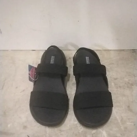 BOXED LADIES SKETCHERS GO WALK SANDALS IN BLACK  (SIZE 5)