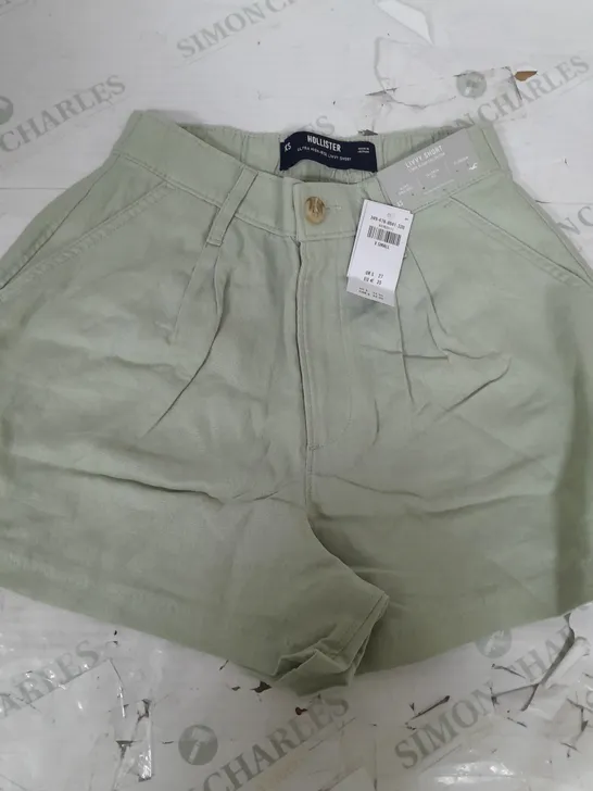 HOLLISTER GREEN LIVVY SHORTS - SIZE XL