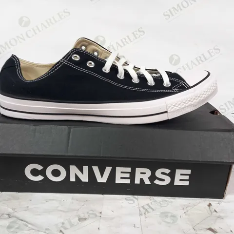 BOXED PAIR OF CONVERSE CANVAS SHOES IN BLACK UK SIZE 15