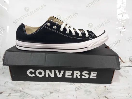 BOXED PAIR OF CONVERSE CANVAS SHOES IN BLACK UK SIZE 15