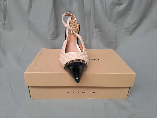 BOXED PAIR OF RIVER ISLAND POINTED TOE HEELED SHOES IN BEIGE/BLACK UK SIZE 7