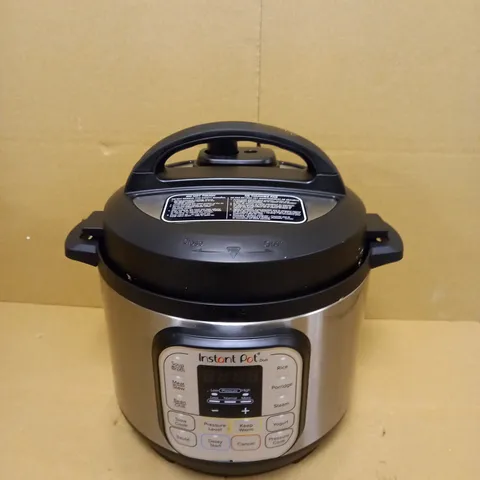 INSTANT POT DUO MINI PRESSURE COOKER