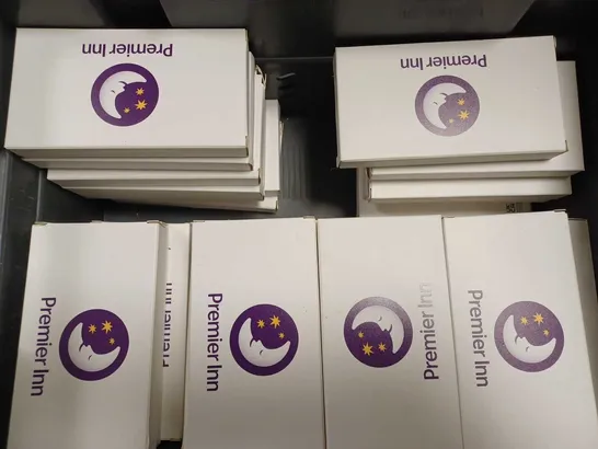 BOX OF APPROX 39 PREMIER INN WHITE POWER BANKS - IPHONE ONLY