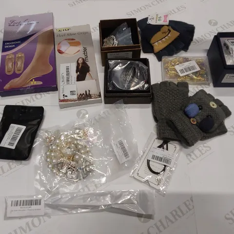 12 BRAND NEW ITEMS TO INCLUDE:  2 PAIRS OF CHILDRENS GLOVES, UK REP WHITE WATCH, MENS BRACELET, BALL OF FOOT CUSHION, HEEL SHOE GRIPS