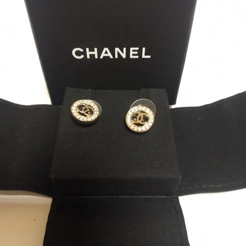 BOXED CHANEL STUD EARRINGS