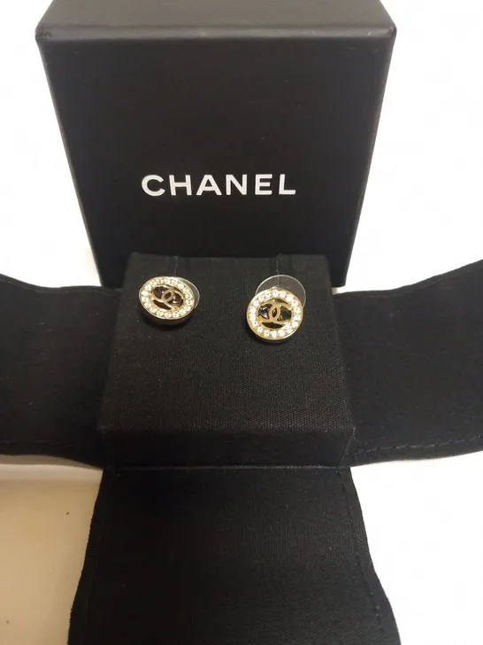 BOXED CHANEL STUD EARRINGS