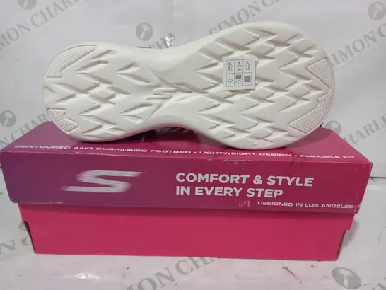 BOXED PAIR OF SKECHERS GO WALK SANDALS IN MULTICOLOUR UK SIZE 4