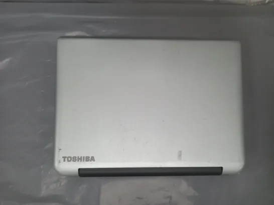 TOSHIBA SATELLITE NB10T-A-102 11 INCH PENTIUM N3510 1.99GHZ