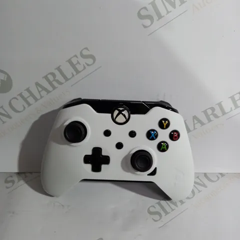 PDP ARCTIC WHITE XBOX WIRED CONTROLLER